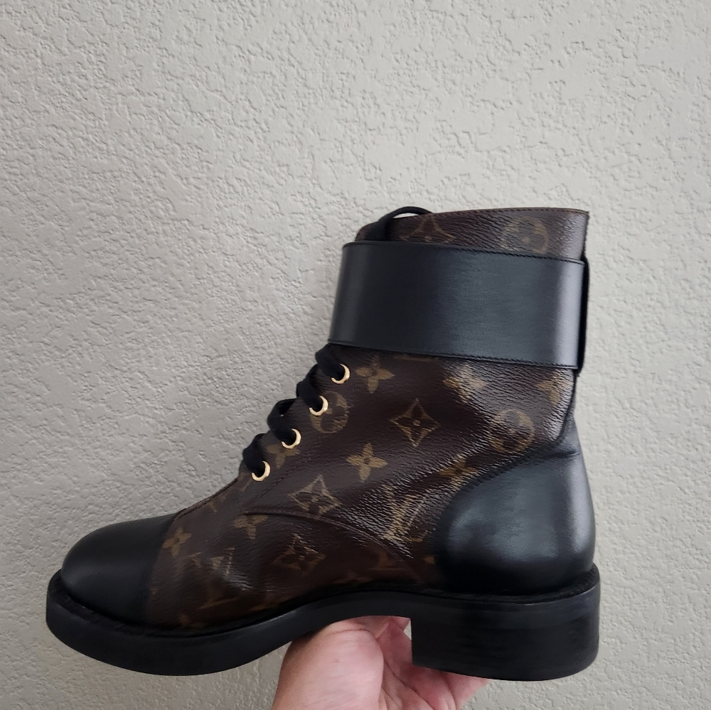 Authentic Louis Vuitton Monogram Combat Boots, Si… - image 4